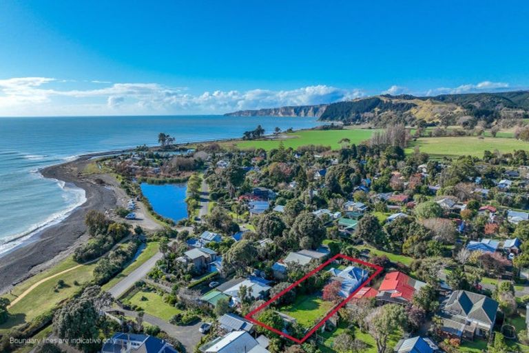 Photo of property in 11 Leyland Road, Te Awanga, 4102