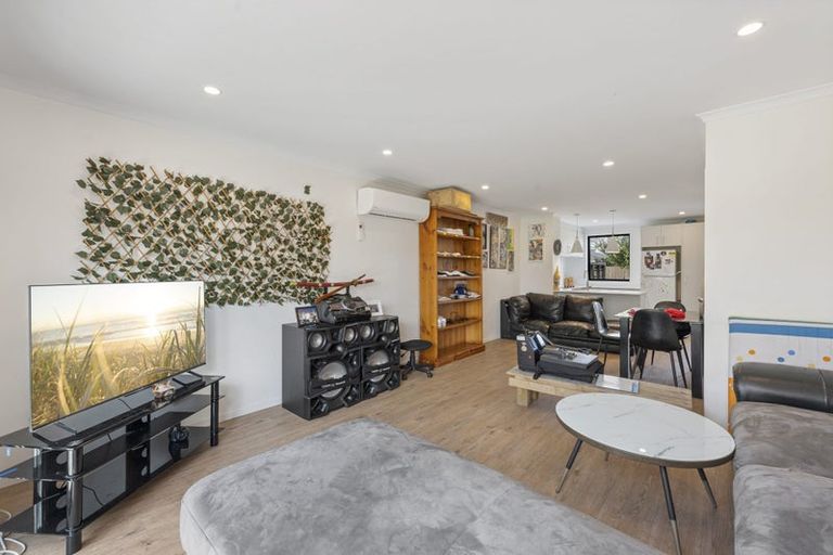 Photo of property in 15b Sealord Place, Manurewa, Auckland, 2102