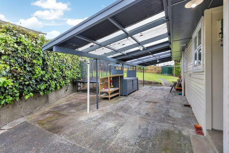 Photo of property in 16 Onerahi Road, Onerahi, Whangarei, 0110