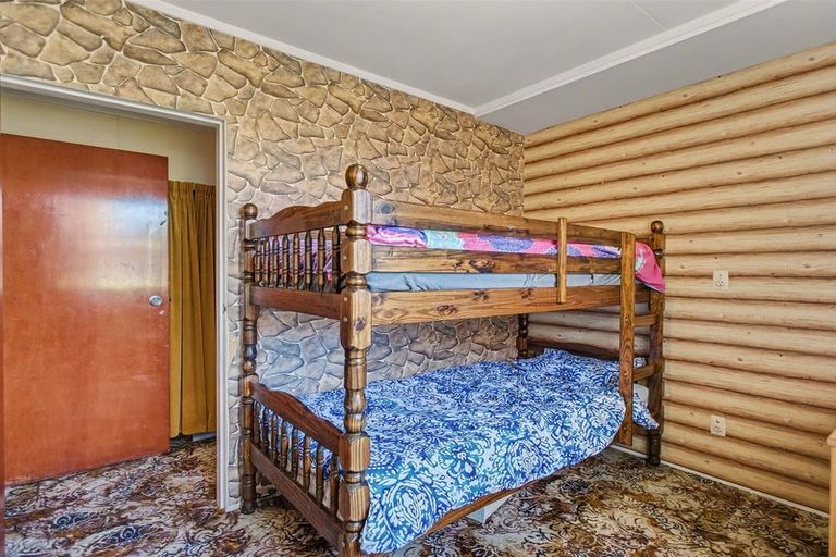 Photo of property in 114 Romilly Street, Westport, 7825