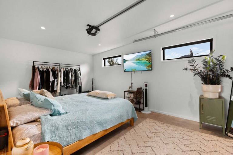 Photo of property in 42 Timsfield Drive, Lake Hawea, Wanaka, 9382