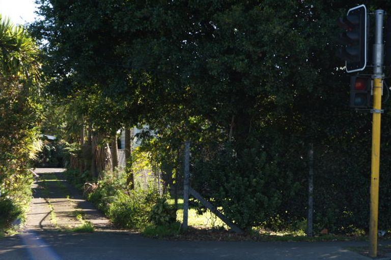 Photo of property in 263 Massey Road, Mangere East, Auckland, 2024