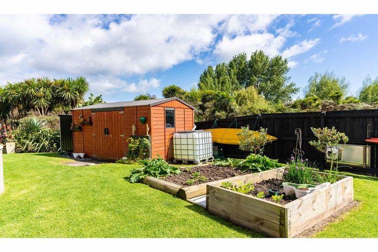 Photo of property in 16 Jack Boyd Drive, Mangawhai Heads, Mangawhai, 0573