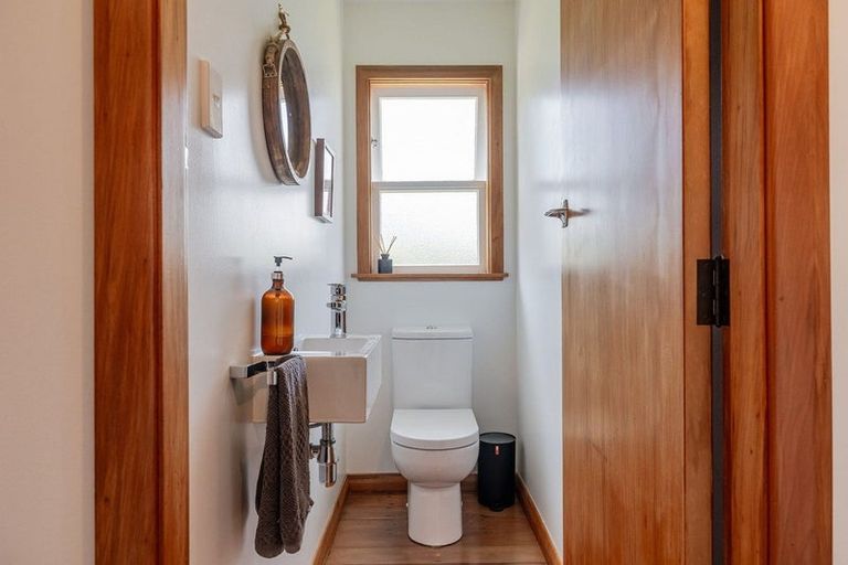 Photo of property in 28 Winchester Street, Awapuni, Palmerston North, 4412