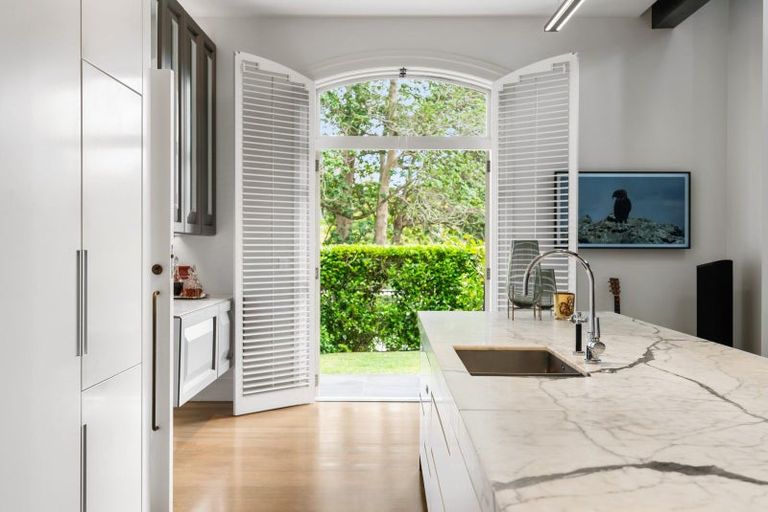 Photo of property in 19 Birdwood Crescent, Parnell, Auckland, 1052