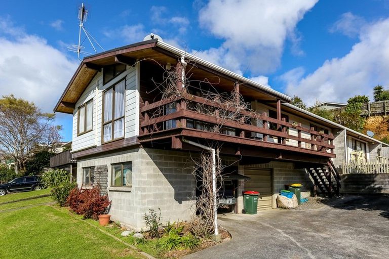 Photo of property in 14 Ambury Place, Merrilands, New Plymouth, 4312
