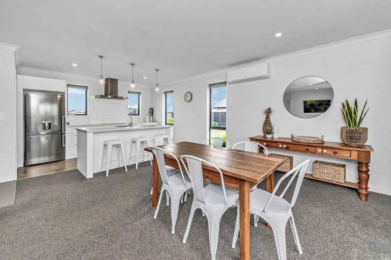 Photo of property in 5 Merino Crescent, Kirwee, 7571