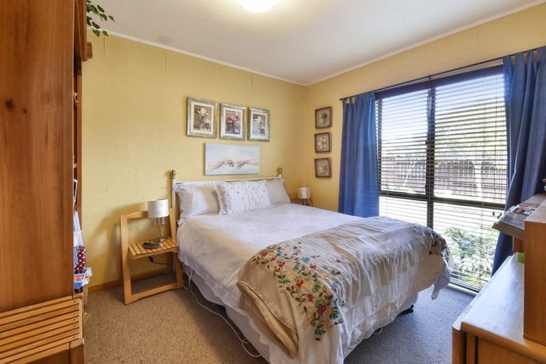 Photo of property in 32 Lorelei Place, Opaheke, Papakura, 2113