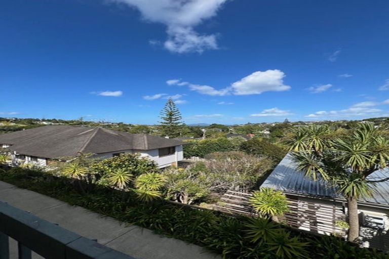 Photo of property in 1/46 Lyons Avenue, Murrays Bay, Auckland, 0630