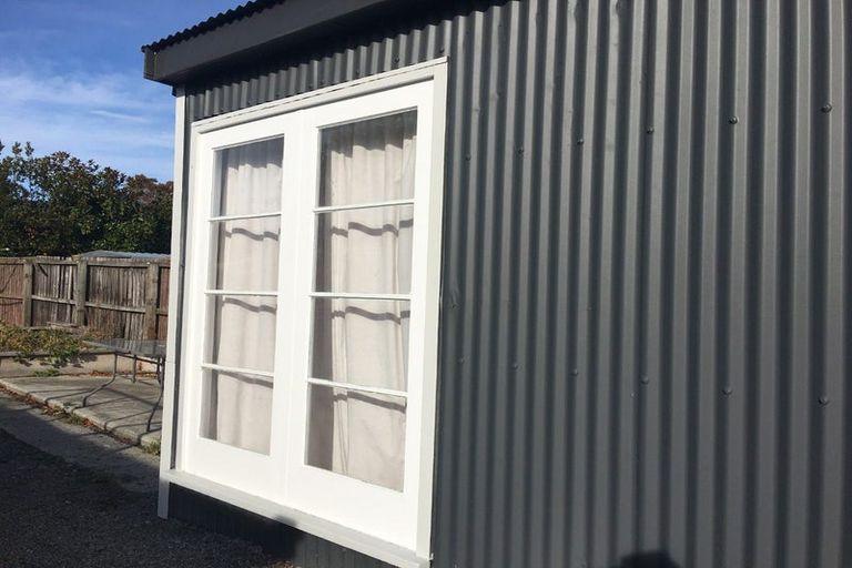 Photo of property in 140 Hills Road, Edgeware, Christchurch, 8013