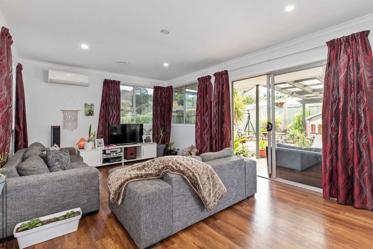 Photo of property in 26 Sunline Avenue, Massey, Auckland, 0614