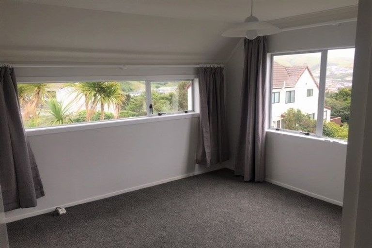 Photo of property in 8a Alister Way, Churton Park, Wellington, 6037