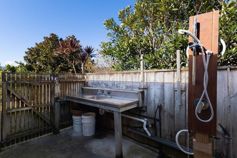 Photo of property in 42 Campion Road, Waikanae Beach, Waikanae, 5036