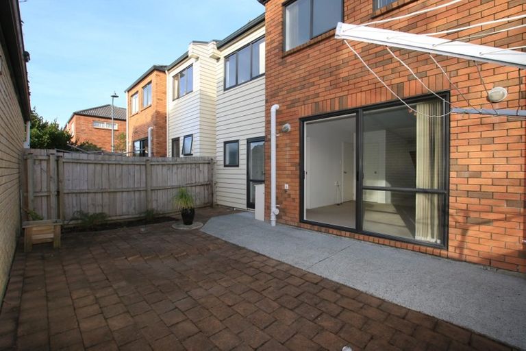 Photo of property in Albany Gardens, 23 Masons Road, Oteha, Auckland, 0632