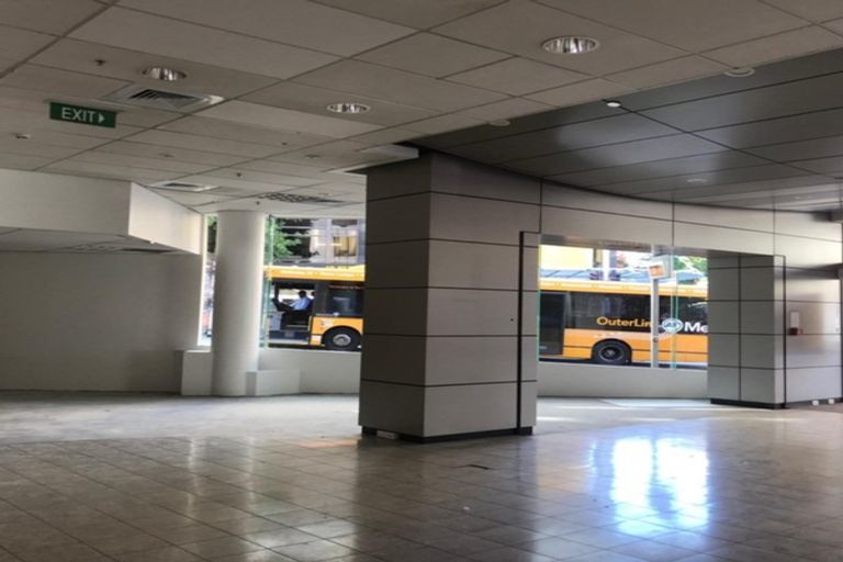 Photo of property in 290 Queen Street, Pukekohe, 2120