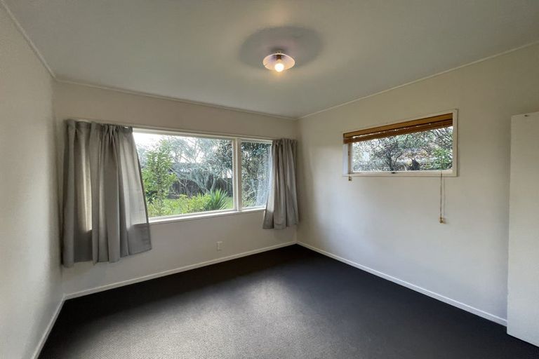 Photo of property in 43 Meadway, Sunnyhills, Auckland, 2010