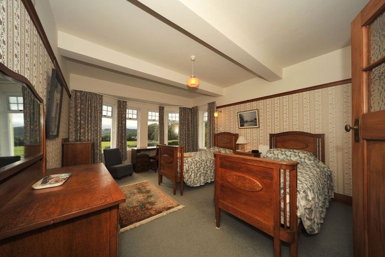 Photo of property in Chevening Flats, 90 Salamanca Road, Kelburn, Wellington, 6012