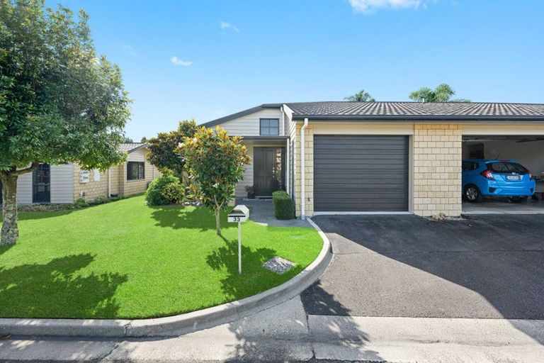 Photo of property in Bramley Gardens, 33/3 Turnbury Court, Rototuna, Hamilton, 3210