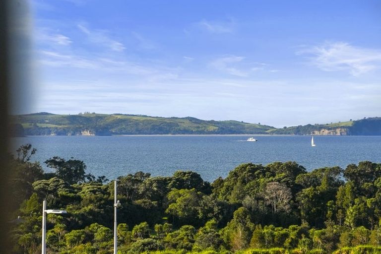 Photo of property in 2 Kiokio Street, Long Bay, Auckland, 0630
