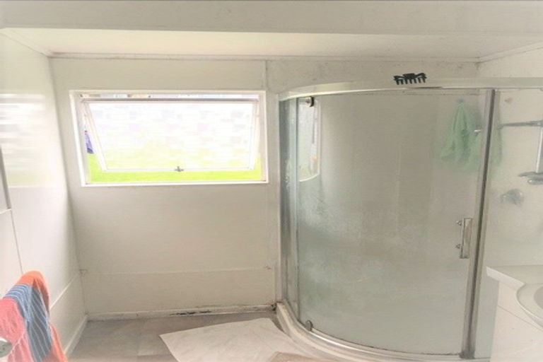 Photo of property in 36 Frobisher Way, Clendon Park, Auckland, 2103