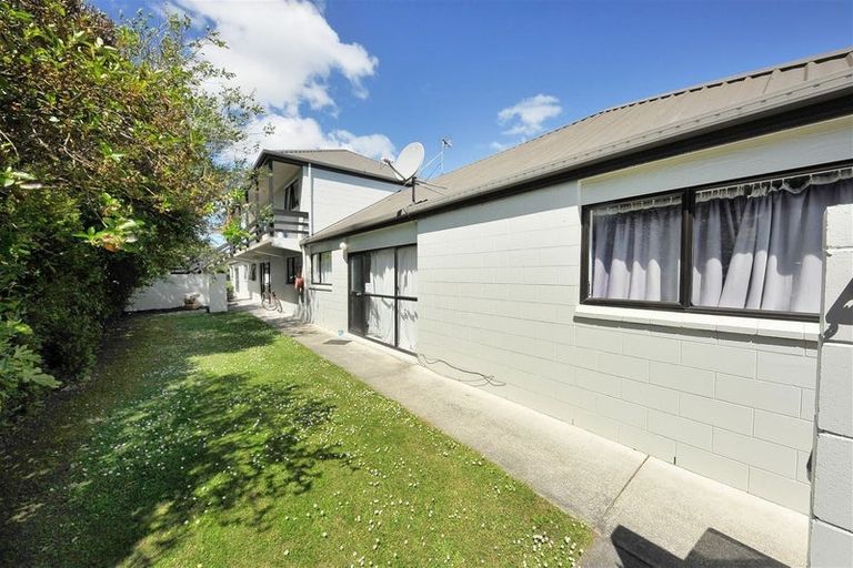 Photo of property in 1/23 Newnham Terrace, Upper Riccarton, Christchurch, 8041