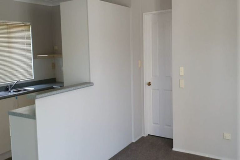 Photo of property in 1/2 Doment Crescent, Orewa, 0931