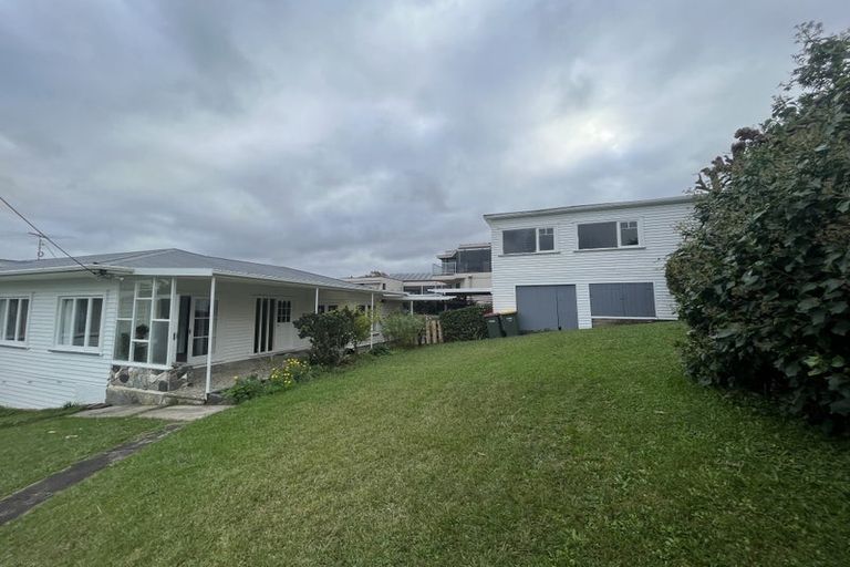 Photo of property in 15 Oban Road, Browns Bay, Auckland, 0630