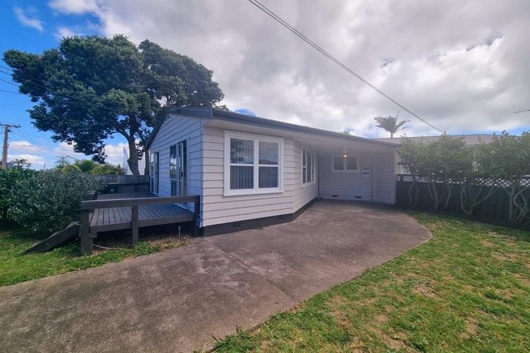 Photo of property in 2/99 Clovelly Road, Bucklands Beach, Auckland, 2012