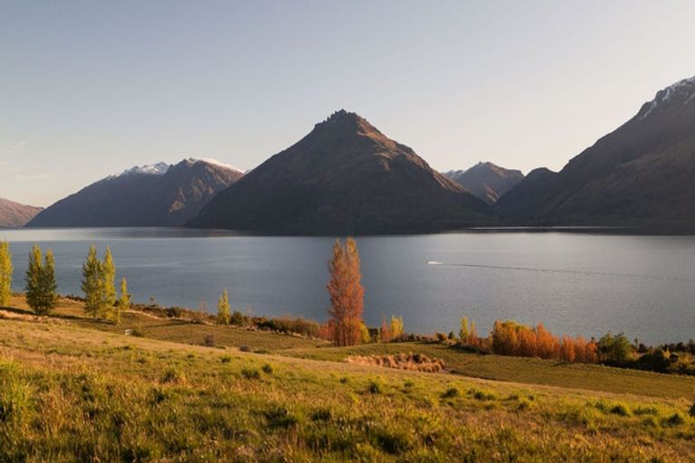 Photo of property in 2 Nathanael Place, Drift Bay, Queenstown, 9371