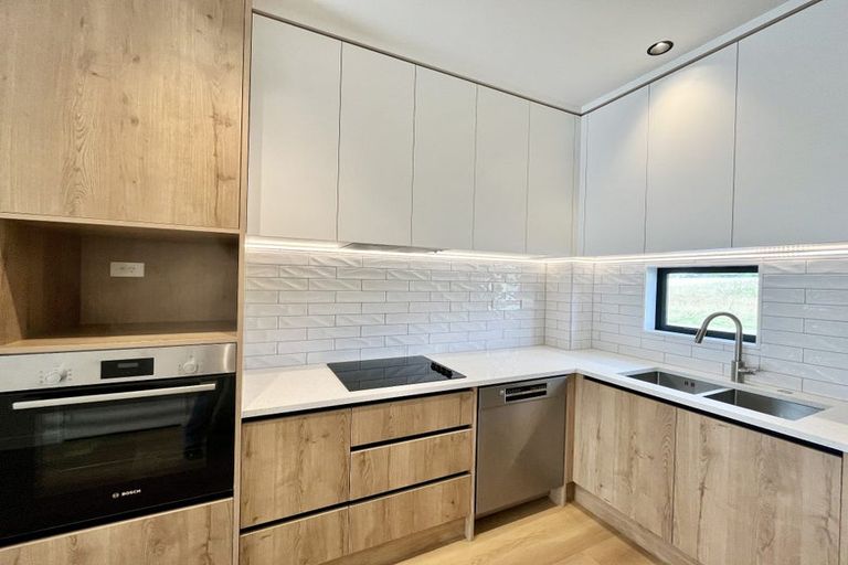 Photo of property in 29 Tieke Lane, Massey, Auckland, 0614