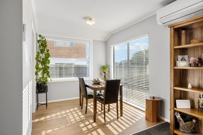 Photo of property in 116 Grimseys Road, Redwood, Christchurch, 8051