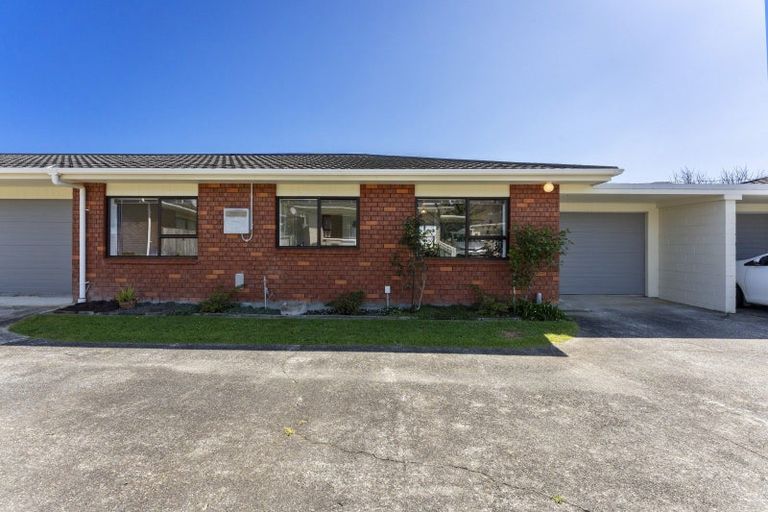 Photo of property in 29b Hinau Street, Tawa, Wellington, 5028