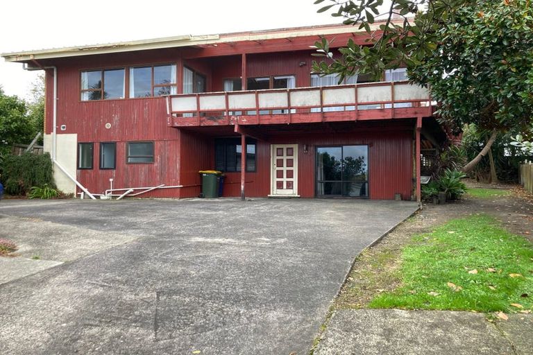 Photo of property in 25 Nui Mana Place, Te Atatu South, Auckland, 0610