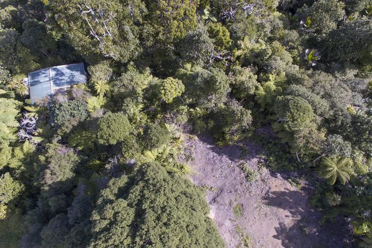 Photo of property in 28 La Trobe Track, Karekare, Auckland, 0772