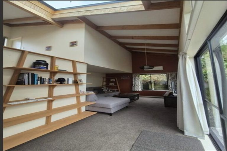 Photo of property in 59 Renown Road, Raumati South, Paraparaumu, 5032