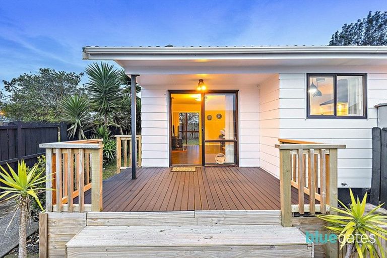 Photo of property in 4a Palmers Road, Clendon Park, Auckland, 2103