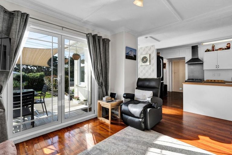 Photo of property in 3 Dorset Avenue, Westown, New Plymouth, 4310