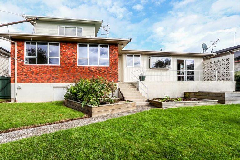 Photo of property in 428 Pukehangi Road, Pomare, Rotorua, 3015