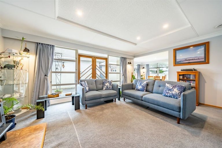 Photo of property in 53 Kashmir Avenue, Clouston Park, Upper Hutt, 5018