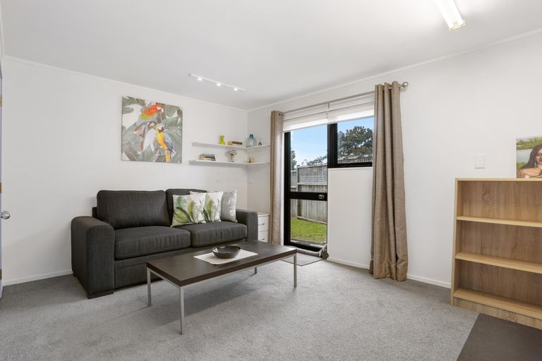 Photo of property in 1/28 Alexander Street, Cockle Bay, Auckland, 2014