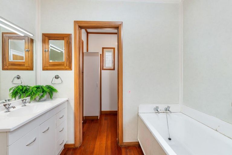 Photo of property in 17 Grey Street, Feilding, 4702