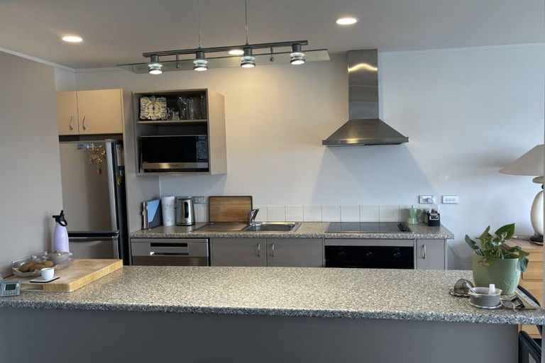 Photo of property in 2/12 Inga Road, Milford, Auckland, 0620