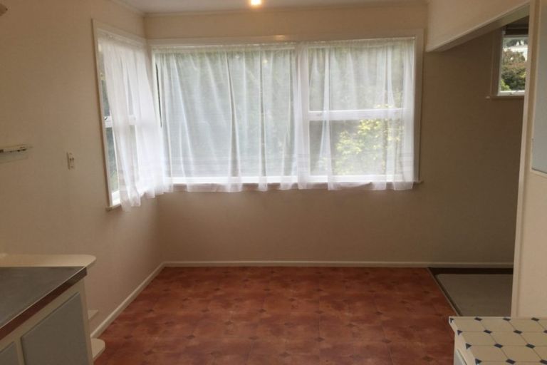 Photo of property in 2/25 Nutsey Avenue, Northcote, Auckland, 0627