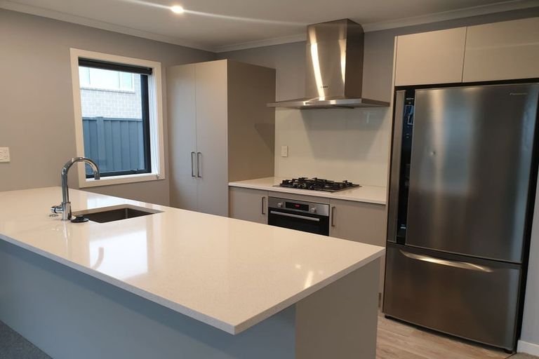 Photo of property in 27 Kaki Drive, Kenepuru, Porirua, 5022