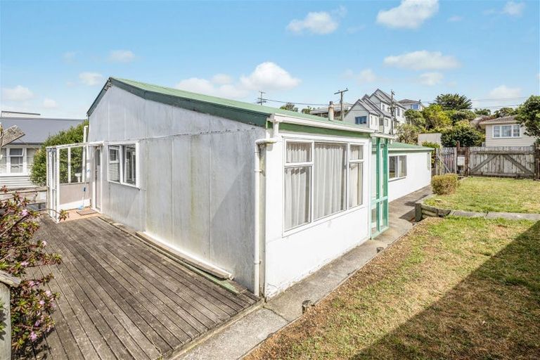 Photo of property in 21 Tarawera Road, Johnsonville, Wellington, 6037