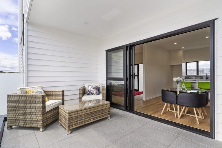 Photo of property in 1/68 Smythe Road, Henderson, Auckland, 0612