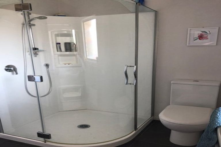 Photo of property in 3/3 Argyle Terrace, Milford, Auckland, 0620