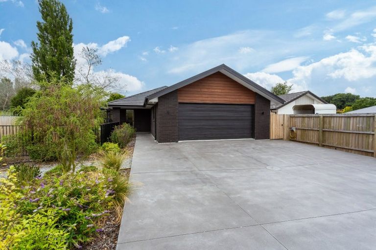 Photo of property in 17 George Oliver Place, Kainga, Christchurch, 8083