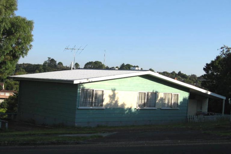 Photo of property in 40 Oaktree Avenue, Browns Bay, Auckland, 0630