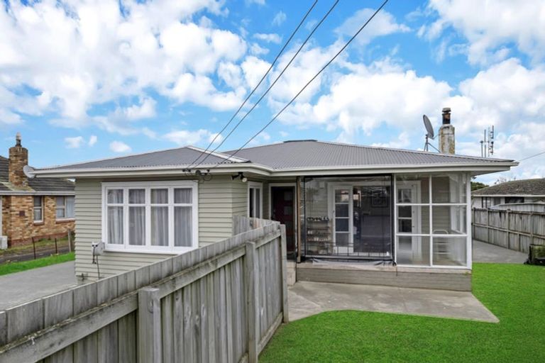 Photo of property in 1/5 Rogers Road, Manurewa, Auckland, 2102